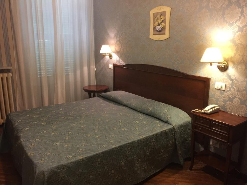 Hotel Villa Aricia Ariccia Exteriör bild